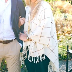Abercrombie White Shawl